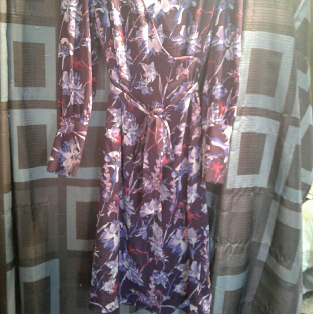 Dress - Picture 2 of 3